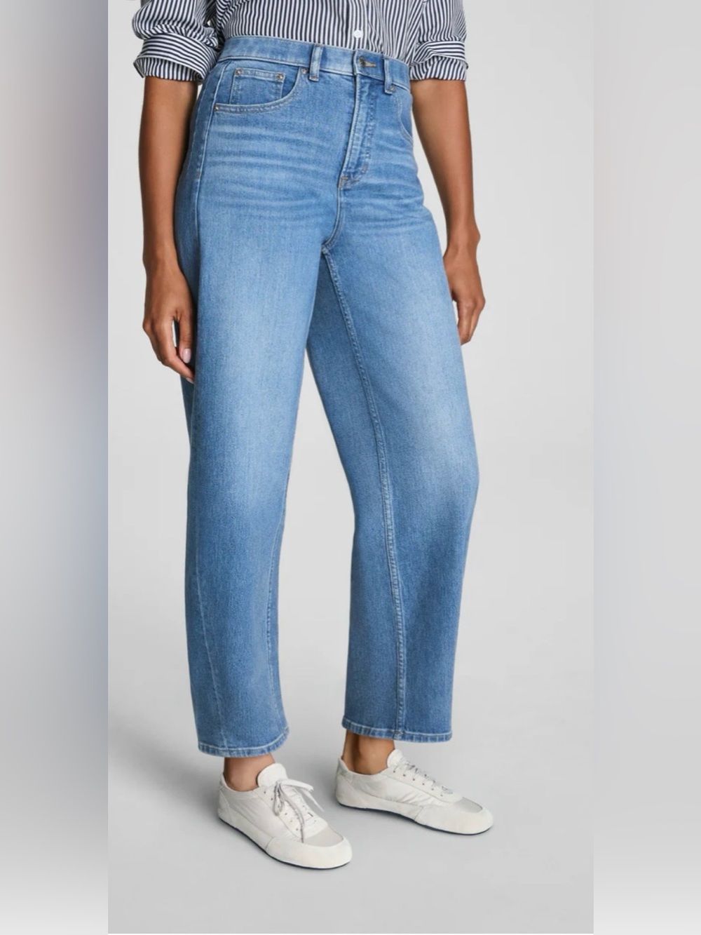 SPANX Barrel Jeans in Size Large